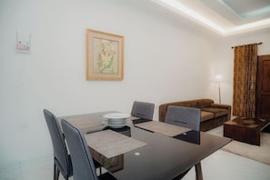 Dining - Illusion Homestay (Ngaglik)