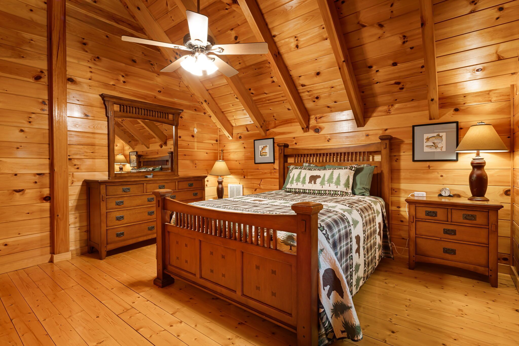 2 makuuhuonetta, silitysrauta/-lauta, internet, vuodevaatteet