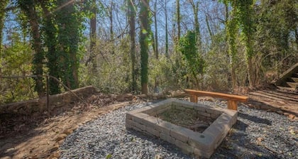 New Listing! The Wild Fern Cottage w/ Firepit