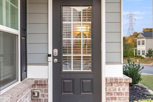 New Haven at Towne Square w/ Patio