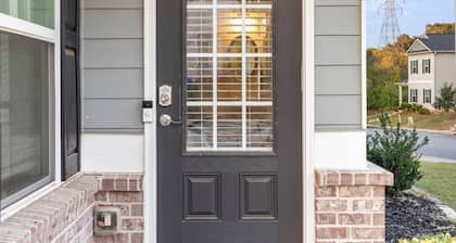 New Haven at Towne Square w/ Patio