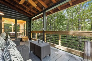 Terrace/patio - Rustic-Chic Lake Cabin w/ Tub in Blue Ridge (Blue Ridge)