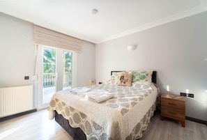 3 chambres, fer et planche à repasser, Wi-Fi, literie fournie