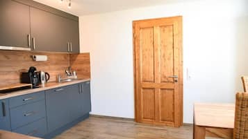 Kühlschrank, Ofen, Herdplatte, Geschirrspüler