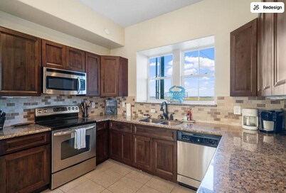 Key Lime Casa - Waterfront 3 BR/2.5 BA House on the Colorado River