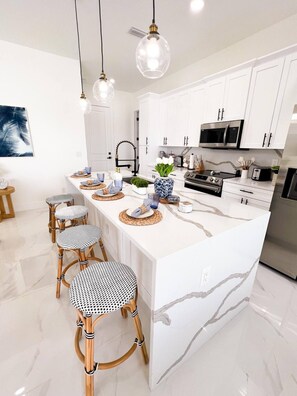 Microwave, oven, stovetop, dishwasher - Beautiful Cape Coral Getaway with Sparkling Pool & Relaxing Outdoor Space! (Cape Coral)