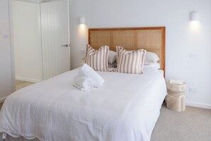 3 chambres, fer et planche à repasser, accès Internet, draps fournis