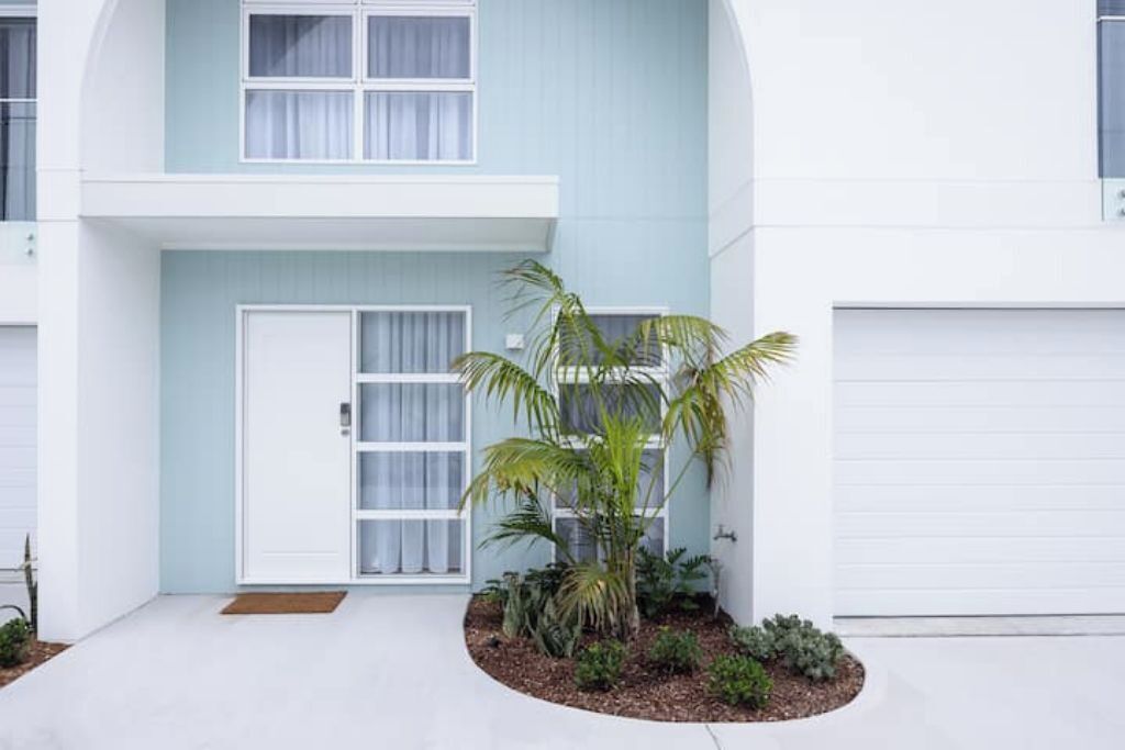 المنشأة من الخارج