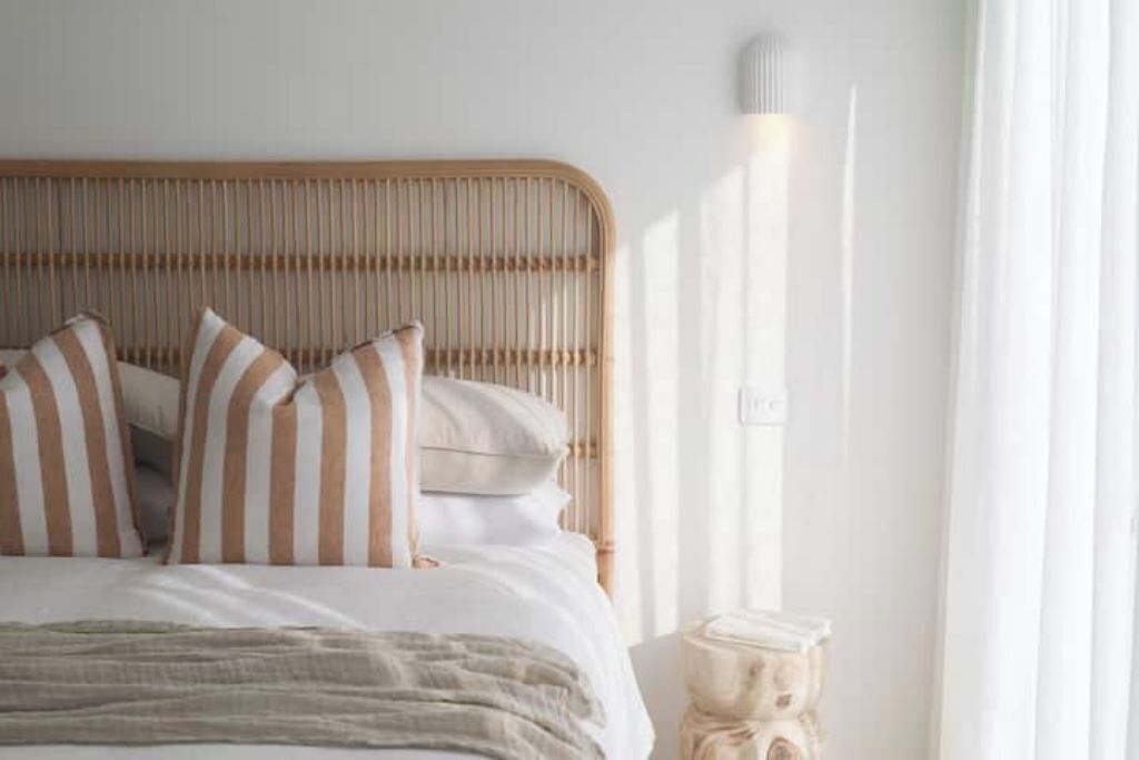 3 عدّة غرف نوم ومكواة/لوح كي وخدمة الإنترنت وملاءات أسرّة