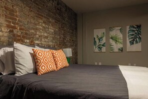 1 soverom, internettilgang og sengetøy