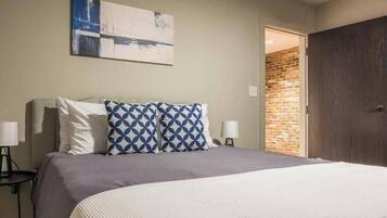2 bedrooms, internet, bed sheets