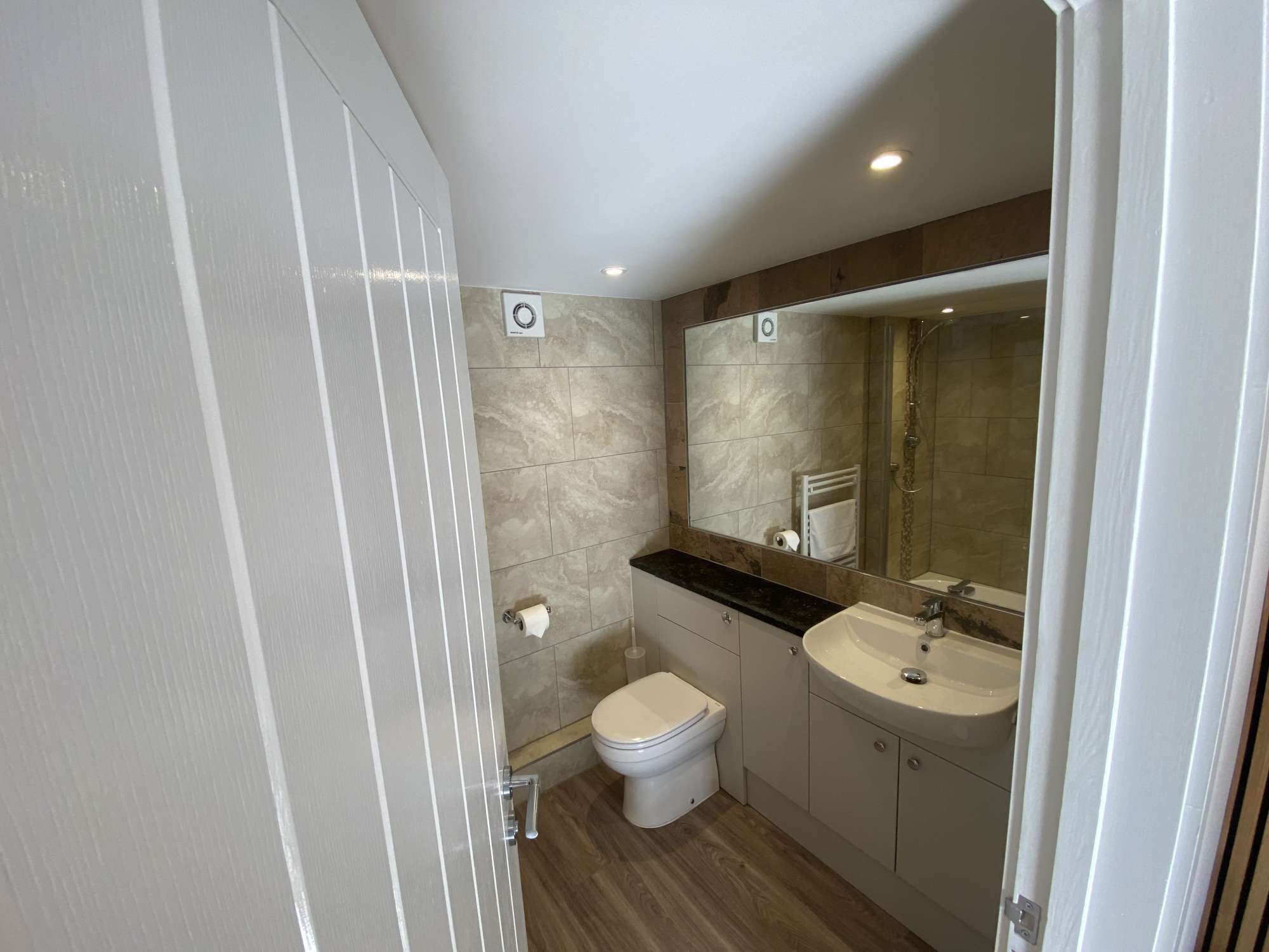 Douche, serviettes fournies