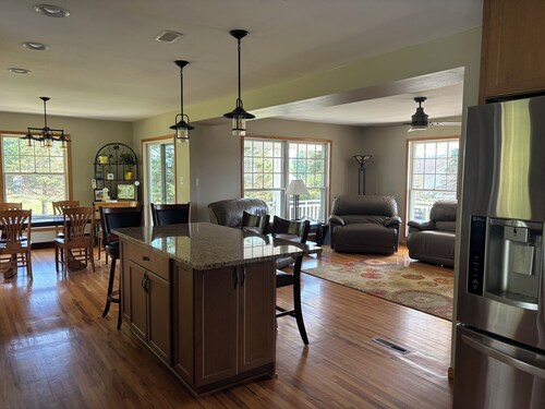 Peaceful country 5 bedroom home. Come make memories at your home away from home.