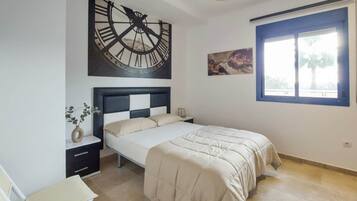 4 dormitorios, tabla de planchar con plancha, wifi y ropa de cama