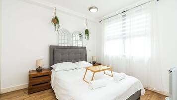 2 makuuhuonetta, silitysrauta/-lauta, internet, vuodevaatteet