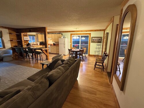 3Bedroom house, center of beautiful Walla Walla Valley