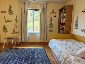 3 bedrooms, WiFi, bed sheets