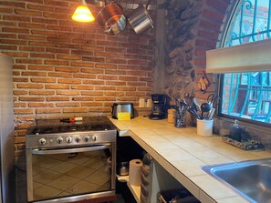 Fridge, microwave, oven, stovetop - Apt 2-The Bungalow (Boca de Tomatlan)