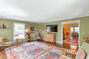 Interior - Private Porch: Peaceful Country Escape in Ashford (Ashford)