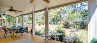 Screened Porch: Peaceful Country Escape in Ashford