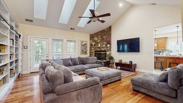 TV, fireplace, video games, table tennis