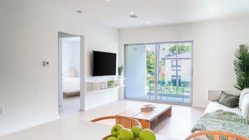 Premium Apartment, 1 Bedroom, Kitchen | In-room dining