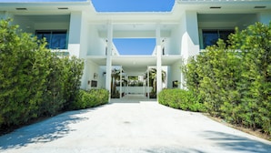 Unclassified image, 5 of 11, button - Beach Haus Key Biscayne II (Key Biscayne)