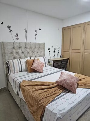 3 Schlafzimmer, Zimmersafe, Bügeleisen/Bügelbrett, kostenloses WLAN