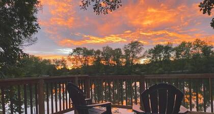 Multi-Family Cottage: Pool, Hottub, BBQ, Bonfire