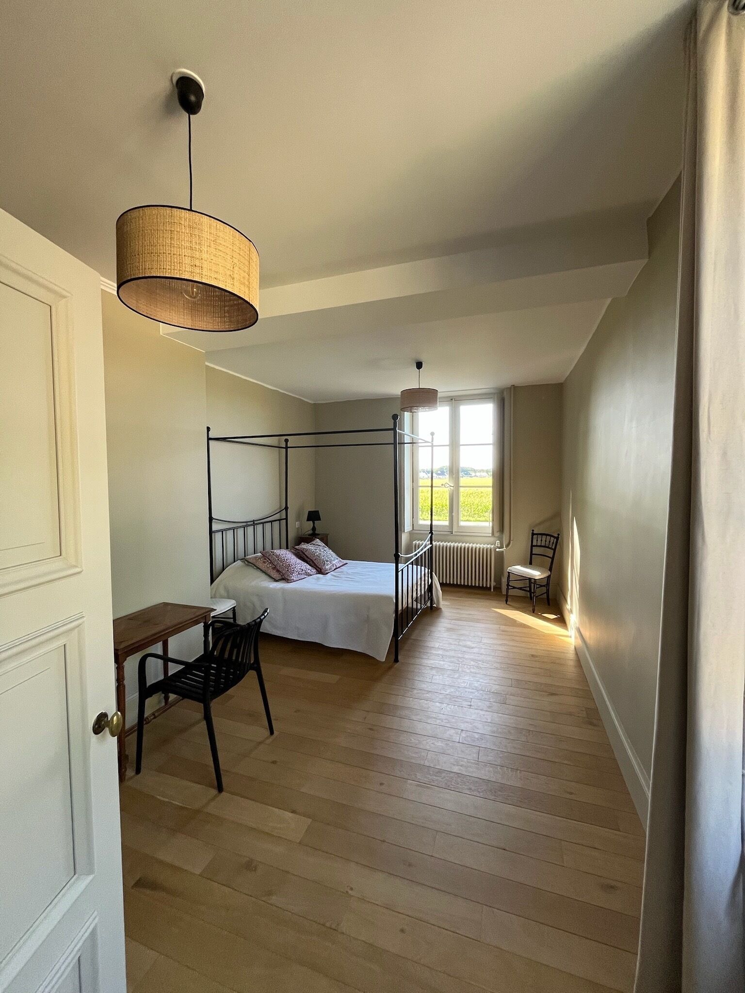 3 間睡房、熨斗/熨衫板、上網、床單