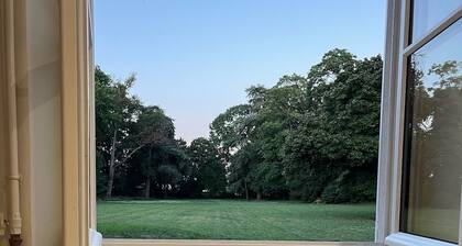 Large family home in the middle of a park near Orléans