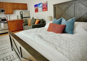 1 chambre, fer et planche à repasser, accès au Wi-Fi (inclus)