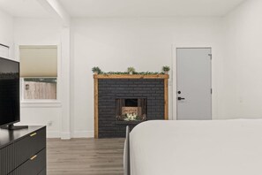 4 soverom, skrivebord, reiseseng for barn og wi-fi