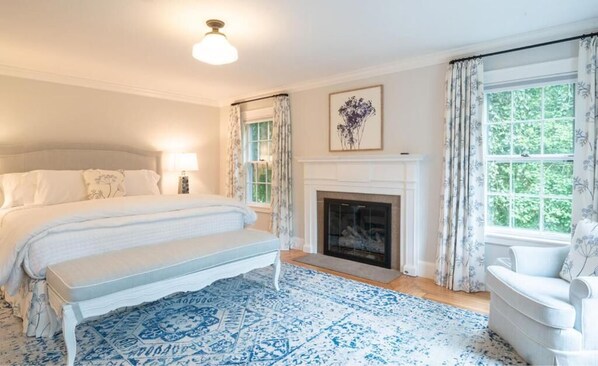 Free WiFi, wheelchair access - Margin Street Inn (Westerly)