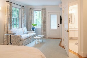 Deluxe Double Room, 1 King Bed, Accessible, Non Smoking | Free WiFi, wheelchair access