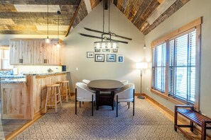 تناول الطعام