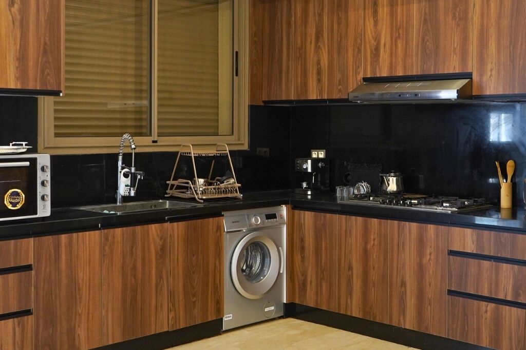 Refrigerador, horno, parrilla de estufa y lavavajillas 