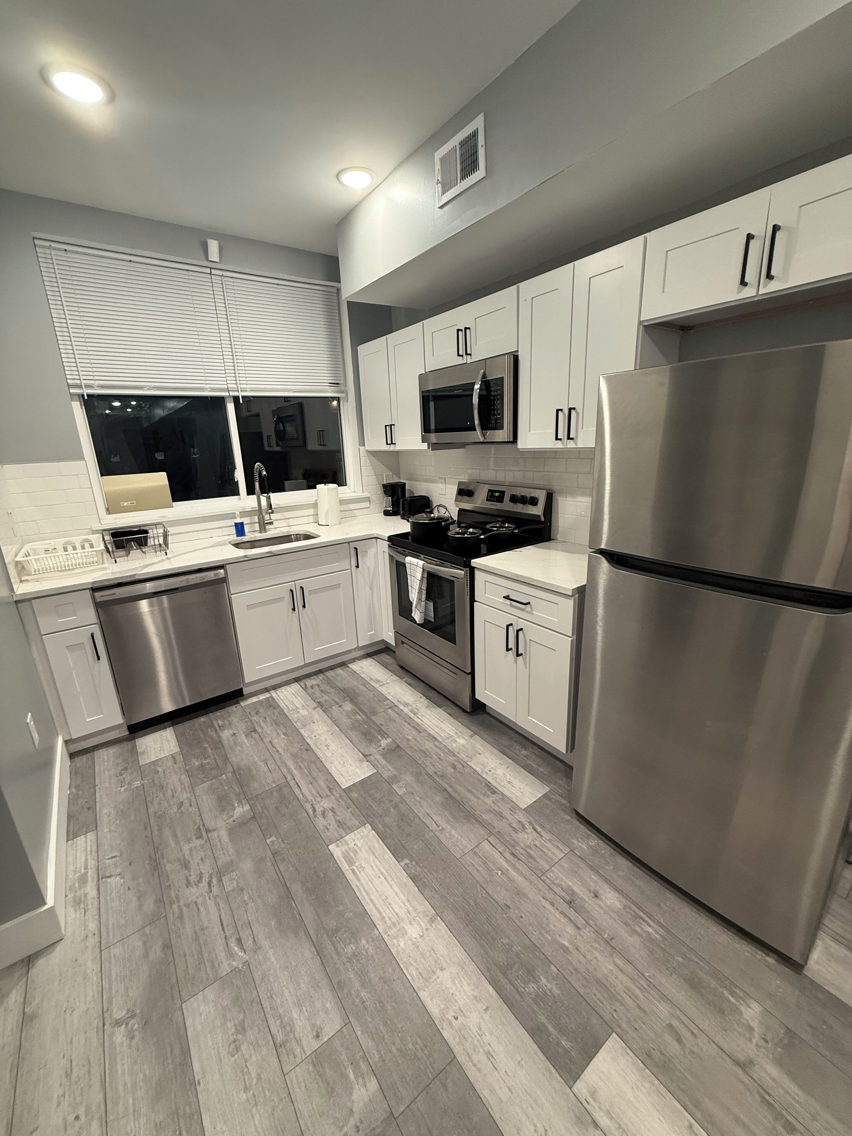 微波炉、烤箱、炉灶、洗碗机