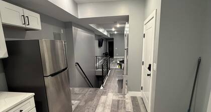 The Emerald Room-3BD-3BTH-Patio