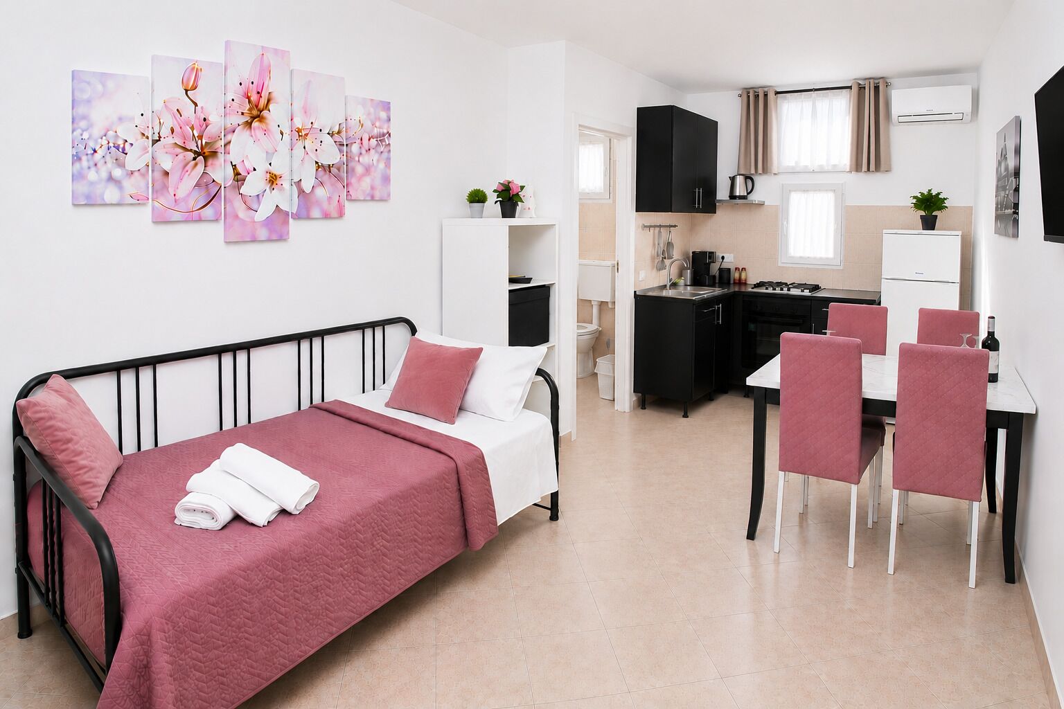 1 bedroom, WiFi, bed sheets