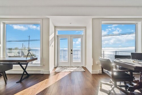 The Vista Del Mar 596