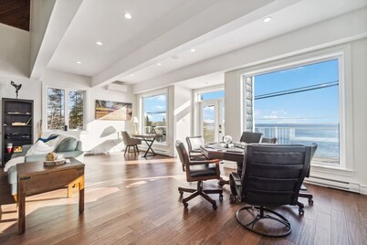 The Vista Del Mar 596