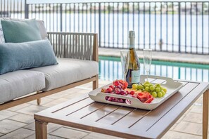 Property grounds - New Remodel! Pool, Spa & Tiki | Thunderbird Lake (Cape Coral)