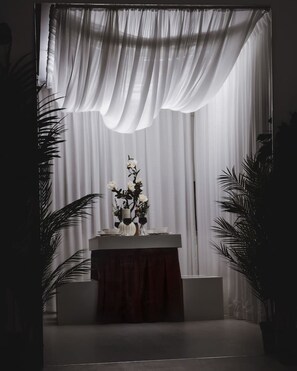 المنشأة من الداخل