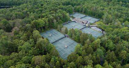 Pocono Escape Style & Serenity