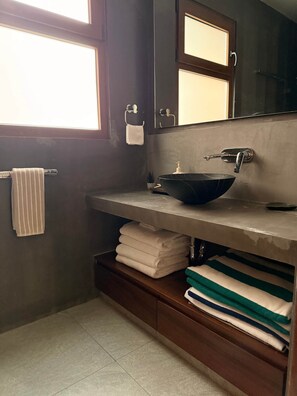 Hair dryer, towels