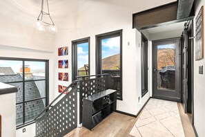 Studio (4 Bedrooms) | Property amenity