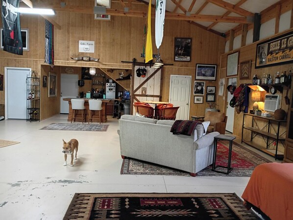 Interior - Hangar and RV Hookup at Twin Lakes Airport S17 for Masters Week - Fly or drive (Trenton)