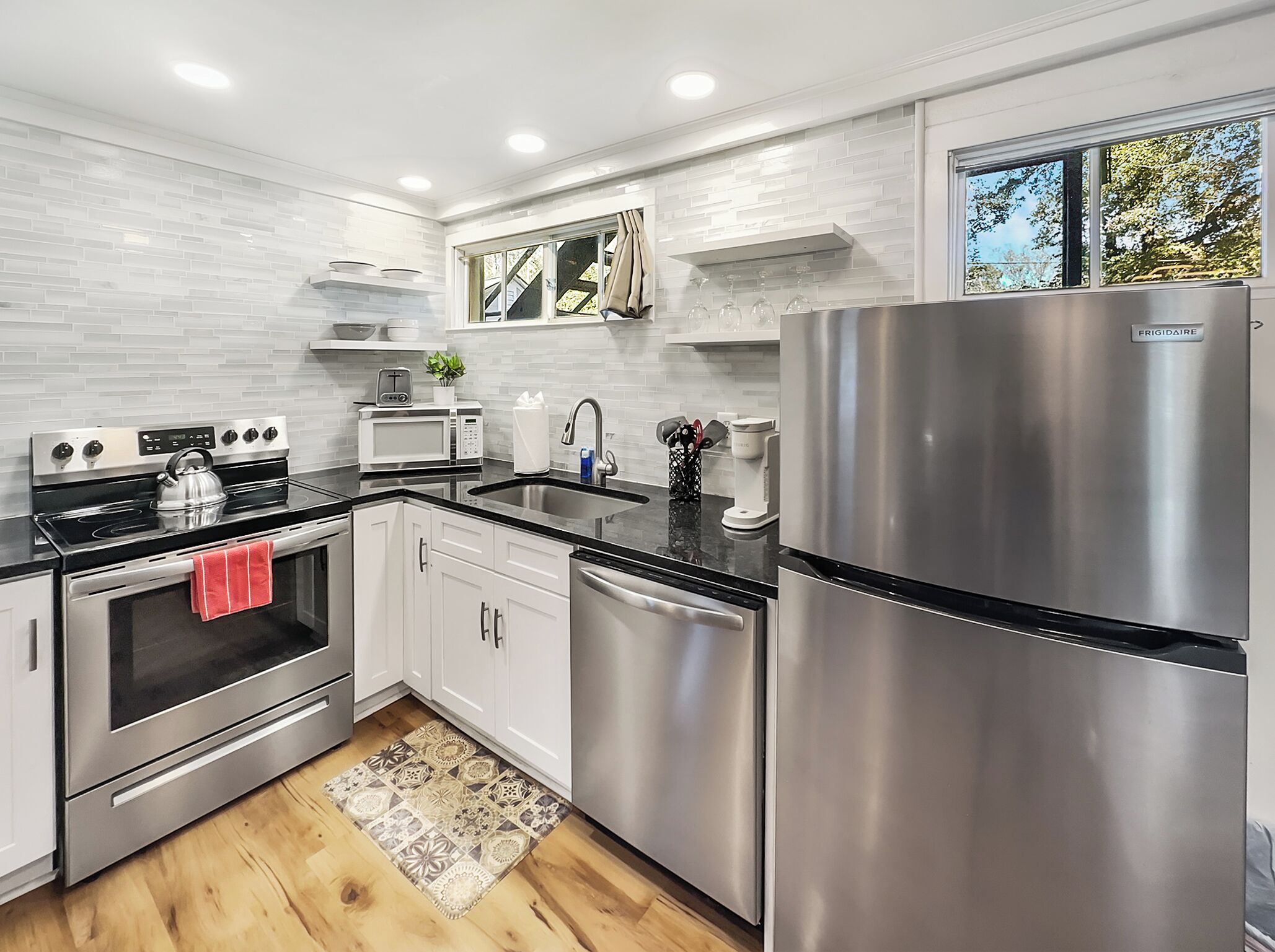 Microwave, oven, stovetop, dishwasher