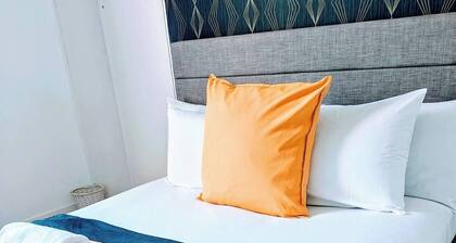 2 bed Holiday Let-Contractors -Parking-Nr to hospital, Uni, City Centre, stadium